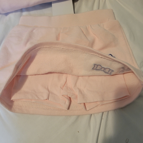 Hello Kitty Outfit - Picture 2 of 2